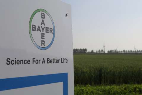 Bayer, multada en EE.UU. por publicidad engañosa de herbicida con glifosato