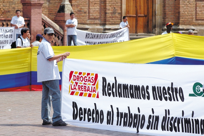 Desde hace 15 años los asociados de Copservir a su vez empleados de Drogas La Rebaja, han luchado por no ser vinculados con los Rodríguez Orejuela.