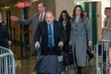 Una denunciante clave de Weinstein sufre ataque de pánico tras interrogatorio