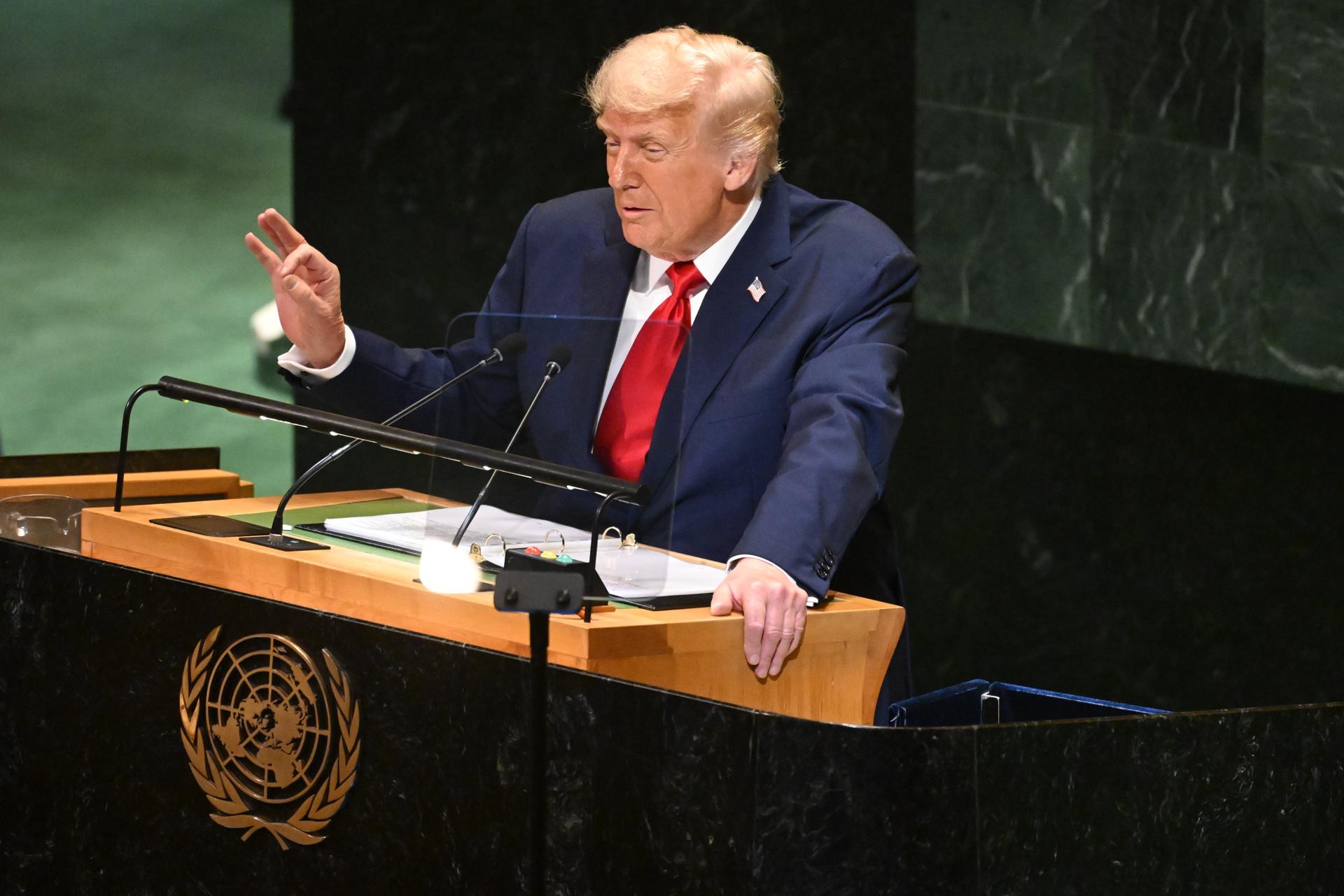 New York (United States), 23/09/2025.- US President Donald Trump speaks during the General Debate of the 80th session of the United Nations General Assembly (UNGA) at the United Nations headquarters in New York, New York, USA, 23 September 2025. (Nueva York) EFE/EPA/LUKAS COCH NO ARCHIVING AUSTRALIA AND NEW ZEALAND OUT