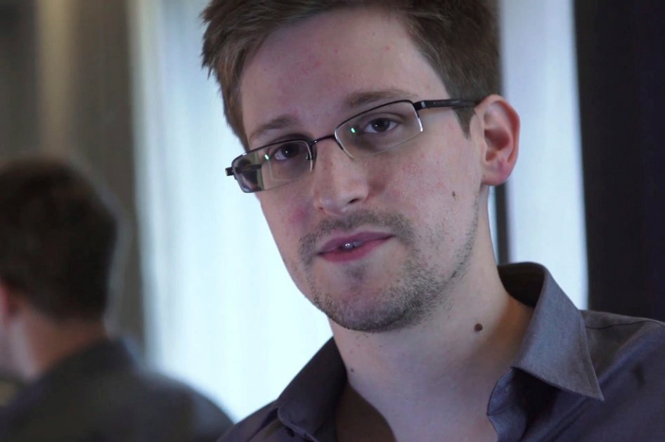 Edward Snowden, extécnico de la CIA se responsabiliza de las filtraciones de espionaje EE.UU.