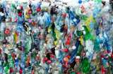Inglaterra cambiará botellas y latas usadas por dinero