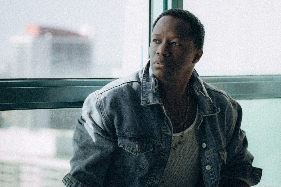 El cantante Mauro Castillo habló con Vea sobre los retos que ha asumido representando la cultura afrocolombiana dentro y fuera del país.