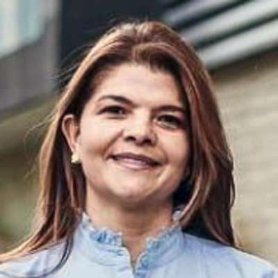 Liliana Esther Bitar Congreso a la mano Congresista Colombia