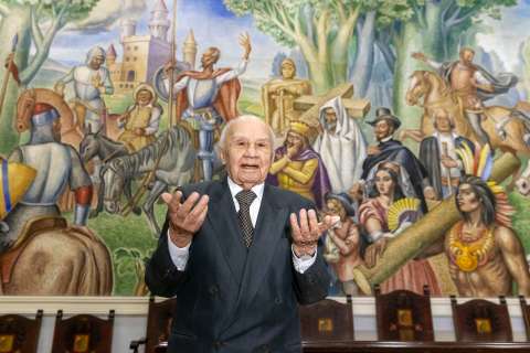 Vicente Pérez Silva: “Quiero defender la obra de Rivera del olvido”