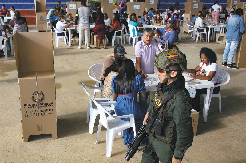 Hay puntos críticos en materia de seguridad en territorios como Puerto Parra, Simacota Abajo, Coromoro y Charalá. (Photo by AFP)
