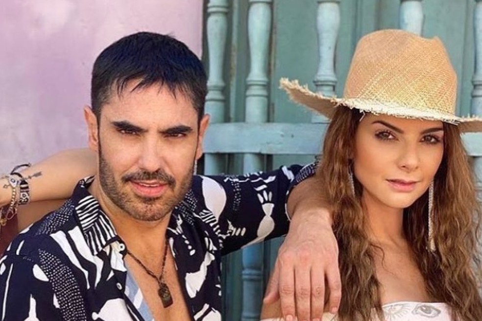 El actor compartió varias fotografías en Instagram desde el apartamento en Bogotá en el que vive con Carolina Cruz y sus dos hijos, Matías y Salvador.