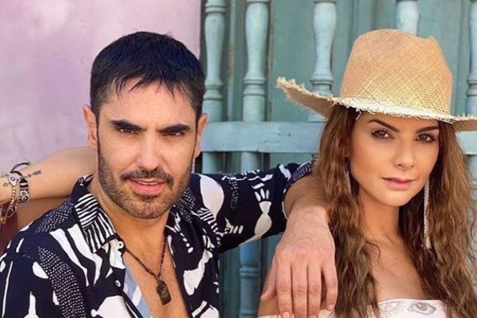 El actor compartió varias fotografías en Instagram desde el apartamento en Bogotá en el que vive con Carolina Cruz y sus dos hijos, Matías y Salvador.