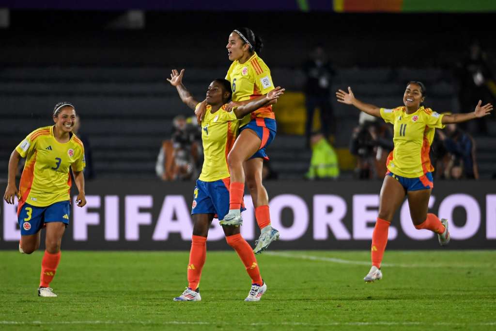 Yunaira Jessely López (cent.) celebra su gol en el Mundial Femenino Sub-20