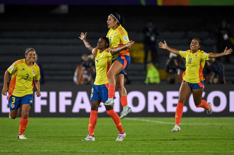 Yunaira Jessely López (cent.) celebra su gol en el Mundial Femenino Sub-20