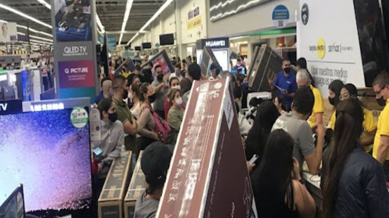 Ventas en los tres días sin IVA superaron los $30 billones: Ministerio de Comercio