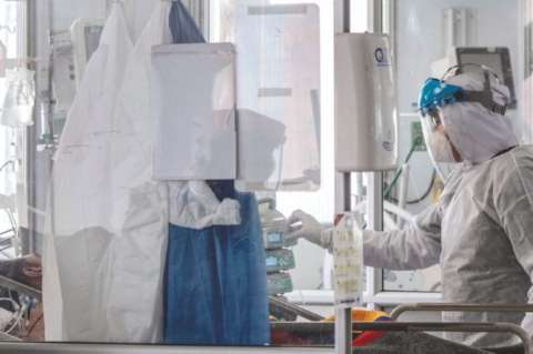 Red pública hospitalaria de Bogotá se prepara para enfrentar el pico de la pandemia en los próximos meses
