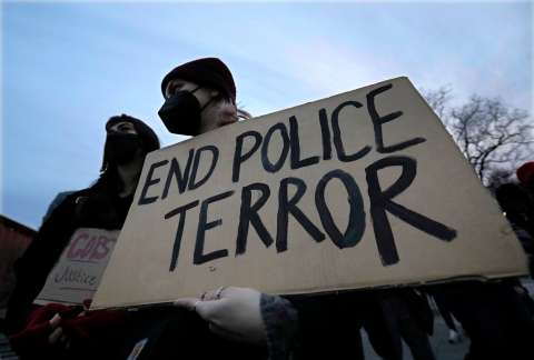 ¿En qué casos se justifica que la policía emplee la fuerza letal?