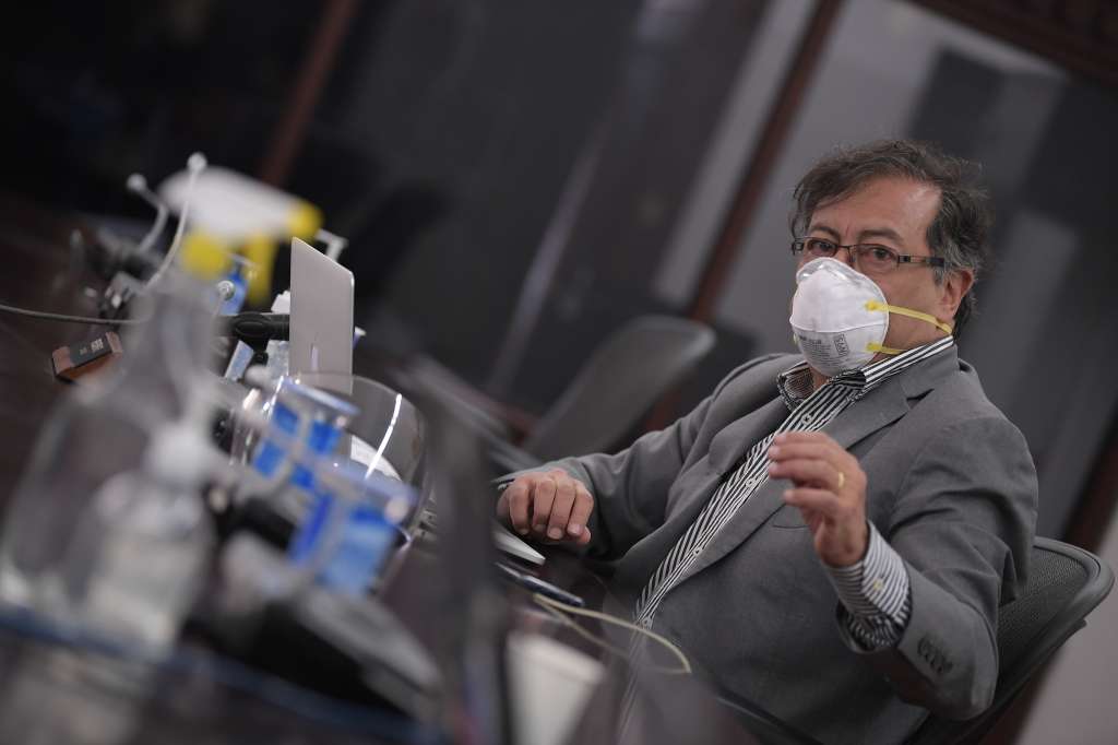 Senador de la República, en primer debate de control político sobre la demolición del Hospital San Juan de Dios, de manera semipresencial en la Comisión Primera de Senado en la nueva legislatura.