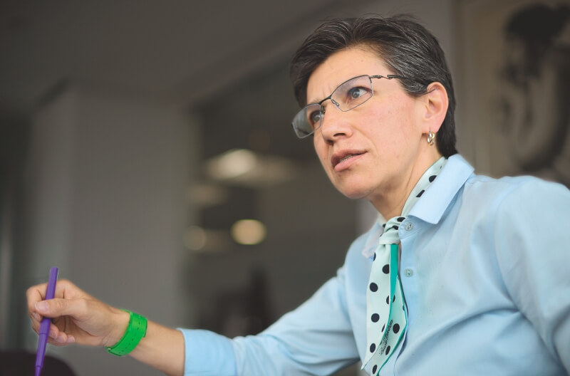 La exsenadora se declara una férrea opositora al Transmilenio por la séptima. Apuesta por carriles exclusivos para buses, especialmente eléctricos. / Cristian Garavito