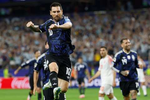 Messi llegó a 19 goles en mundiales y Argentina cerró la fase de grupos con pleno de puntos