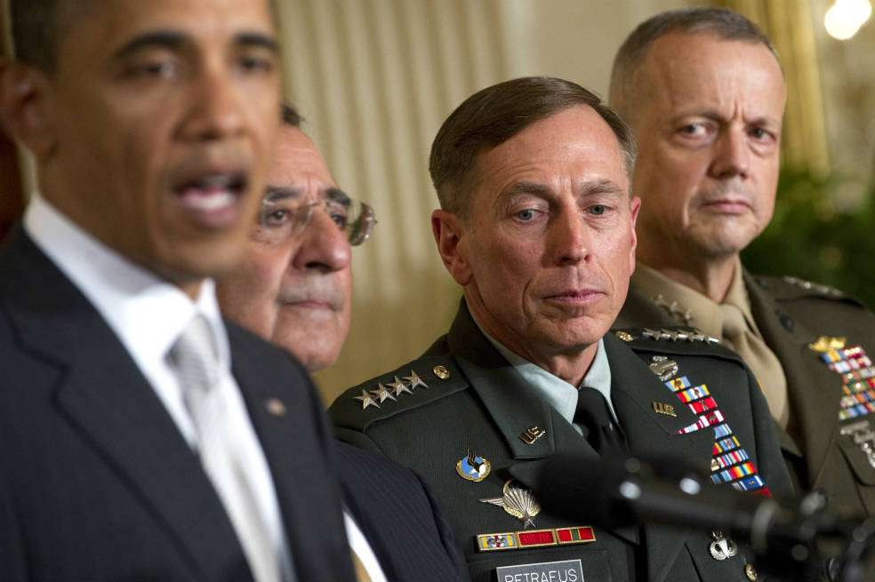 En 2011, el presidente Obama (izq.) anunció los cambios (de izquierda a derecha): Leon Panetta sería el nuevo secretario de Defensa, David Petraeus nuevo director de la CIA y John Allen nuevo comandante en Afganistán. / AFP