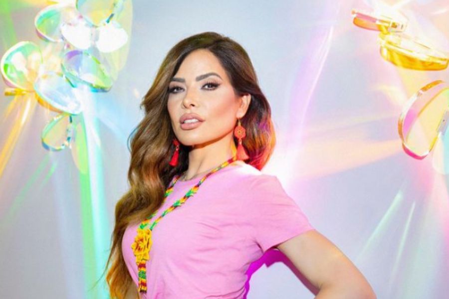 Gloria Trevi es cantante, actriz, productora, compositora y empresaria mexicana.