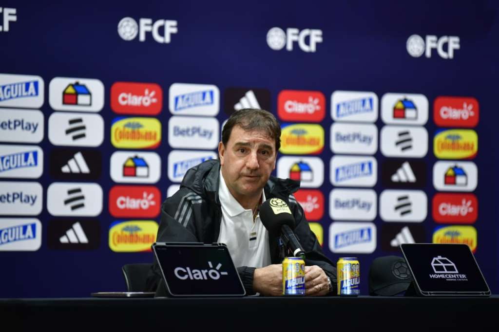 Néstor Lorenzo, director técnico de la selección de Colombia, durante una conferencia de prensa en la sede deportiva de la Federación Colombiana de Fútbol (FCF) en Bogotá.
