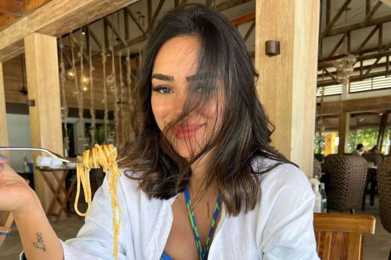 En redes sociales, Neymar y su novia Bruna anunciaron que tendrían su primer hijo, segundo para el futbolista. ¿Quién es ella?