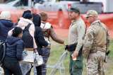 Una razón por la que los migrantes llegan a EE. UU.: creen que pueden quedarse