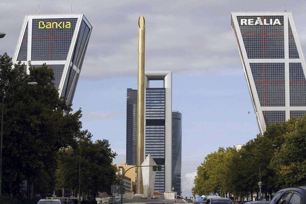 Aunque los resultados fueron positivos, expertos señalan que España tiene numerosas reformas pendientes. / EFE
