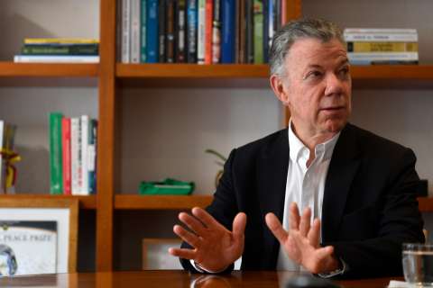 “Convocar a una constituyente es lo que menos necesita el país”: Santos