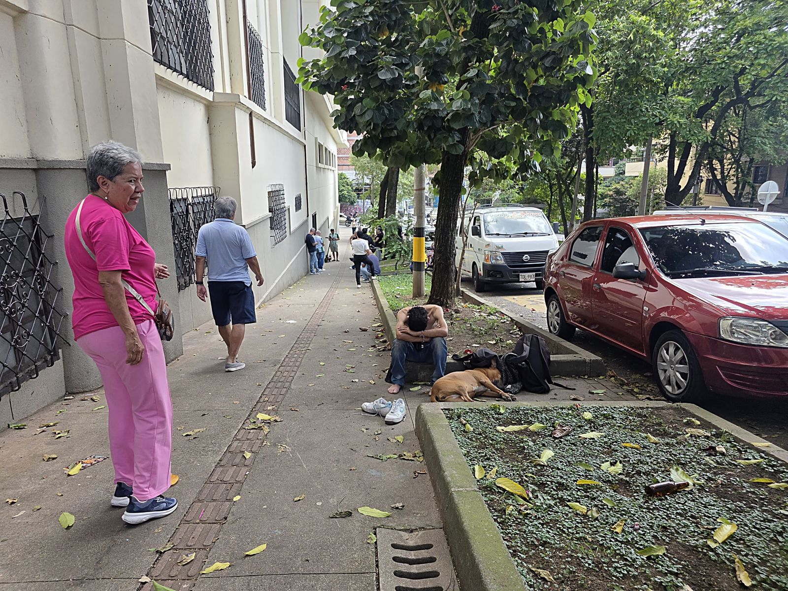 Inmediaciones de uno de los colegios del centro de Medellín. Afectado por la porblemática.