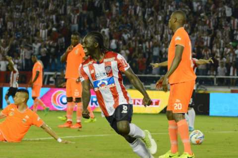Otra exhibición de Chará: el Júnior ganó con dos goles suyos