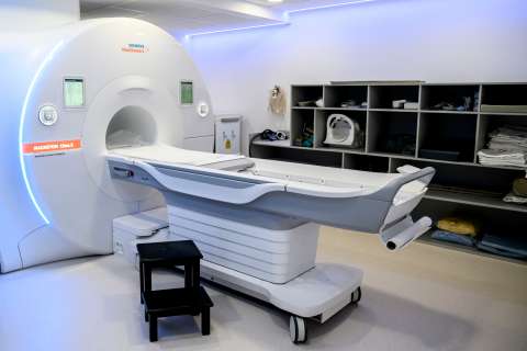 Un hombre murió succionado por una máquina de resonancia magnética en Nueva York