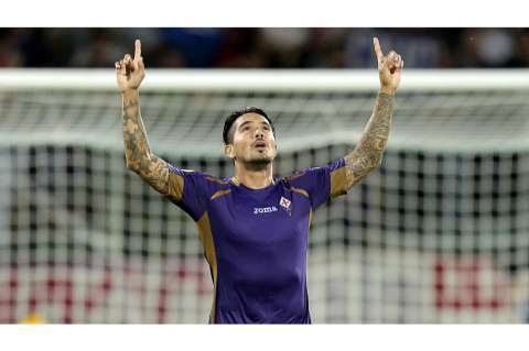 El peruano Vargas firma por dos temporadas con el Betis