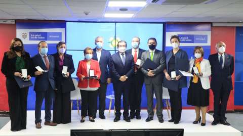 Minsalud reconoció la labor del personal médico por su servicio en pandemia