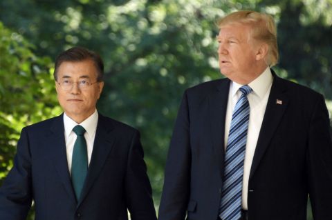 Trump dice que las cosas "van muy bien" con Corea del Norte