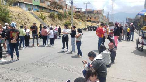 Niña de 10 años habría sido abusada en un colegio distrital: comunidad protestó