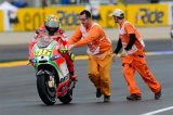Favoritos no arriesgan en ensayos libres de Valencia