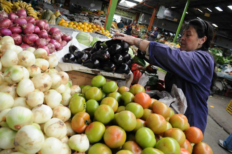 Los precios de los tubérculos, legumbres y frutas fueron negativos durante la mayor parte del mes, dicen analistas. / Archivo