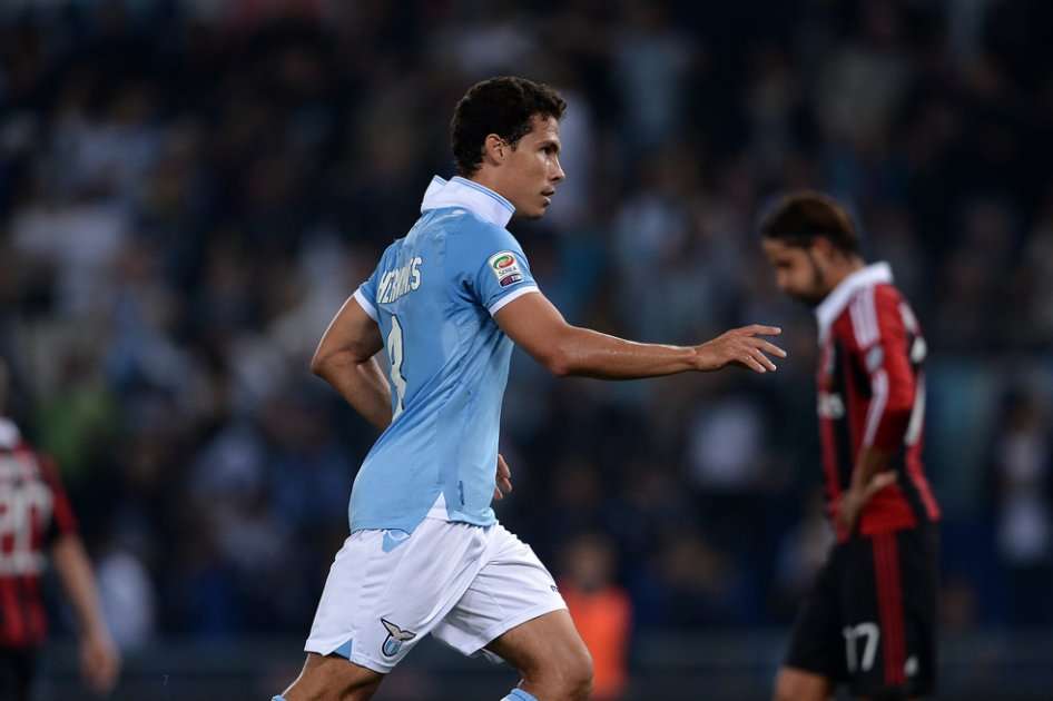 El brasileño Anderson Hernanes, el primero en anotar para el Lazio / AFP