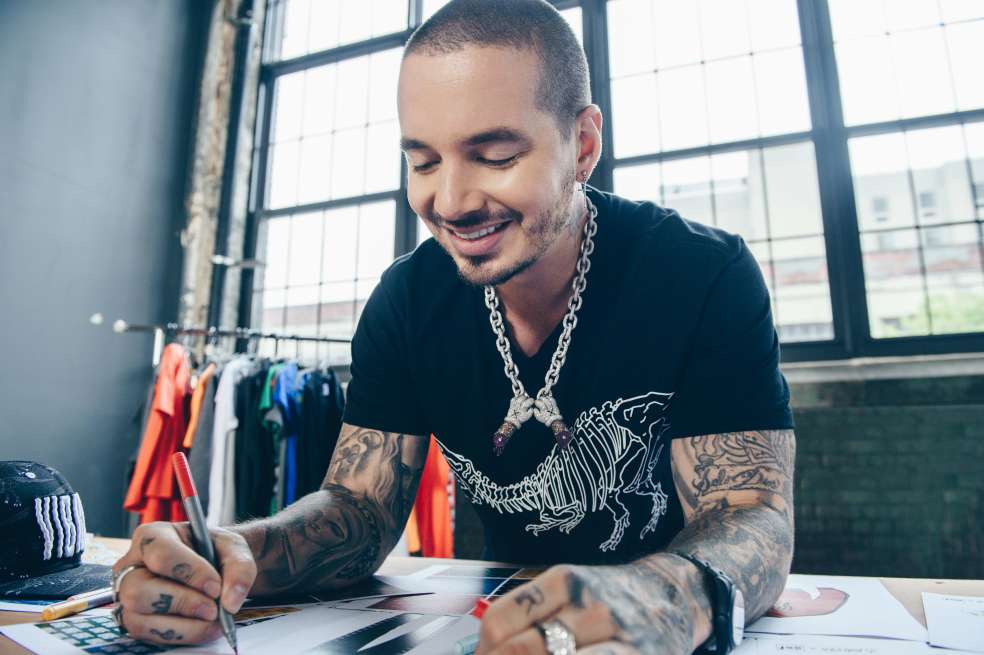 J Balvin cumple el sueño de conocer a Rihanna. / Cortesía
