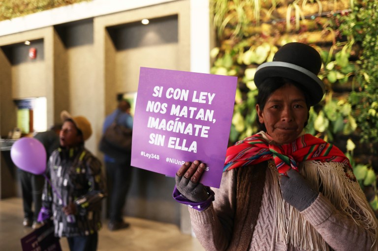 Las mujeres tienen solo el 64 % de los derechos frente a los hombres en todo el mundo: ONU