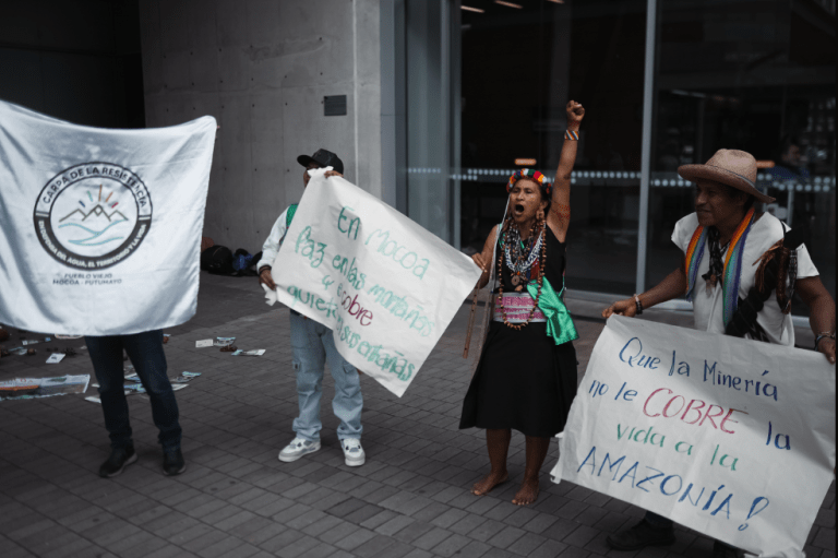 Las comunidades estaban pidiendo que se cumpla una resolución de Corpoamazonia, que protege más de 57.000 hectáreas de su territorio.