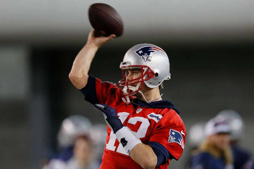 Tom Brady lidera a los Patriotas de Nueva Inglaterra. El mariscal saldrá en búsqueda de su sexto anillo de Super Bowl.  / AFP