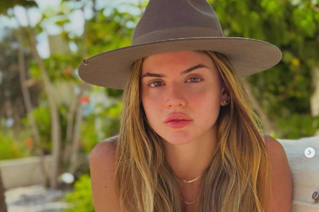 La modelo Valeria Duque asegura que el hilo que se viralizó en Twitter y que la relaciona con el cantante Rauw Alejandro es falso. Según dice, la información fue publicada por la hermana de una amiga suya.