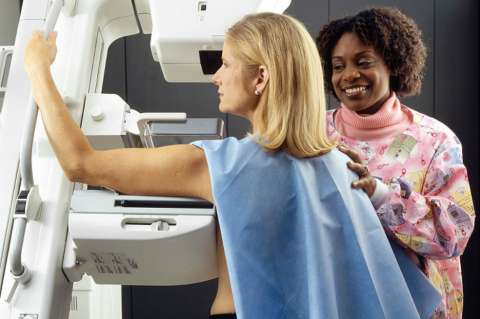 Pruebas genéticas reducirían riesgo de cáncer de seno