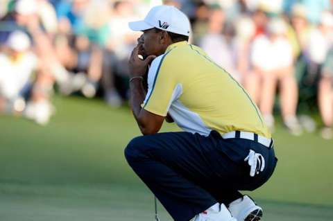 Tiger Woods, penalizado con dos golpes por un ‘drop’ incorrecto