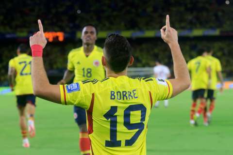 “La selección va agarrando confianza para este tipo de partidos”: Santos Borré