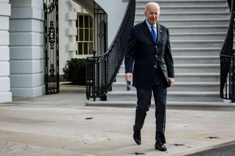 Biden llegó a Europa, “ad portas” de cumplirse un mes de la invasión de Ucrania