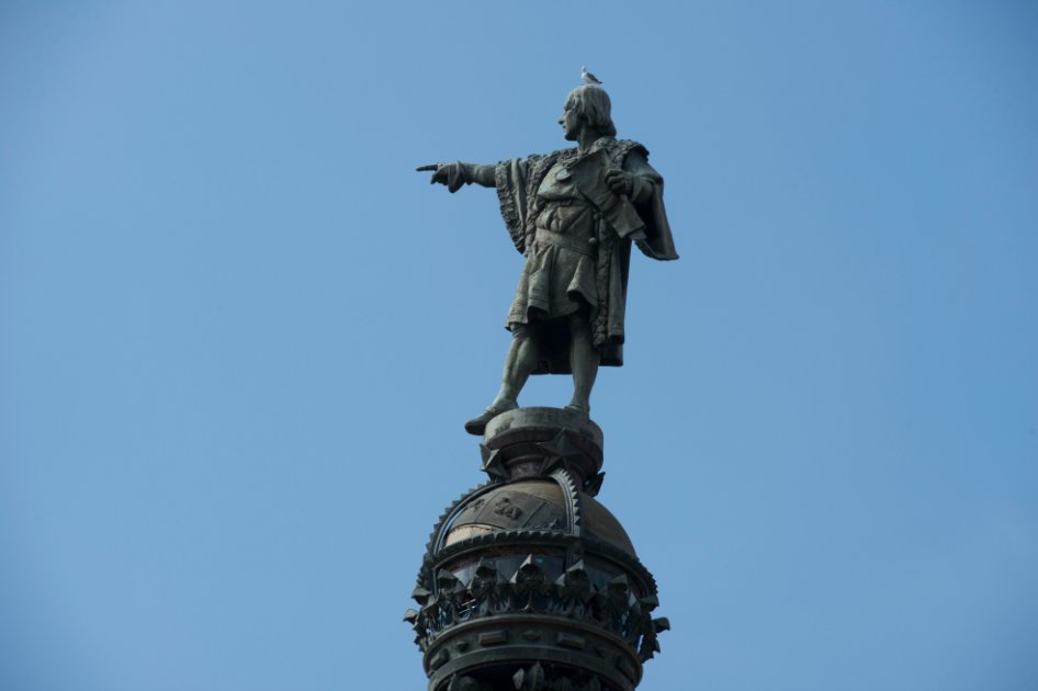 Monumento a Cristóbal Colón en el paseo de La Rambla, Barcelona. / AFP
