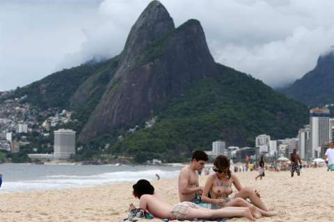 Así se vivió el ‘Toplessazo’ en la plaza de Ipanema