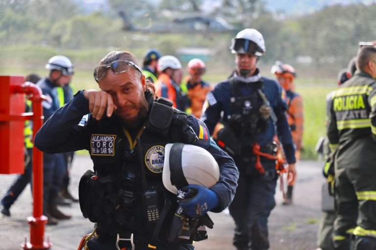 Terminó el rescate de las 10 víctimas de la avioneta que cayó en Urrao