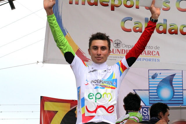 Ramiro Rincón con la camiseta de campeón.